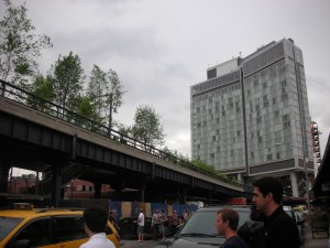 Line to enter the High Line