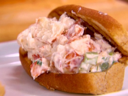 EK0506_lobster-roll_lg EK0506_lobster-roll_lg