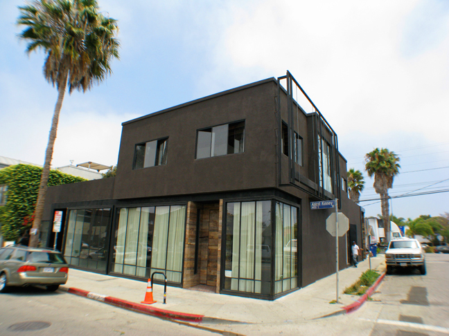 gjelina dogtown ink photo via